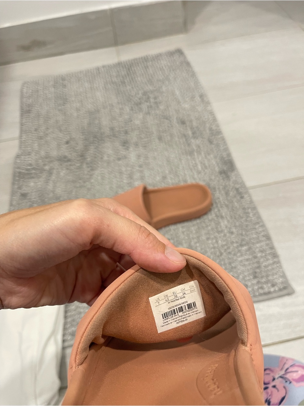 Lululemon Womens Restfeel Slides
Cacao women’s size 7 peach pink tone - Picture 7 of 11